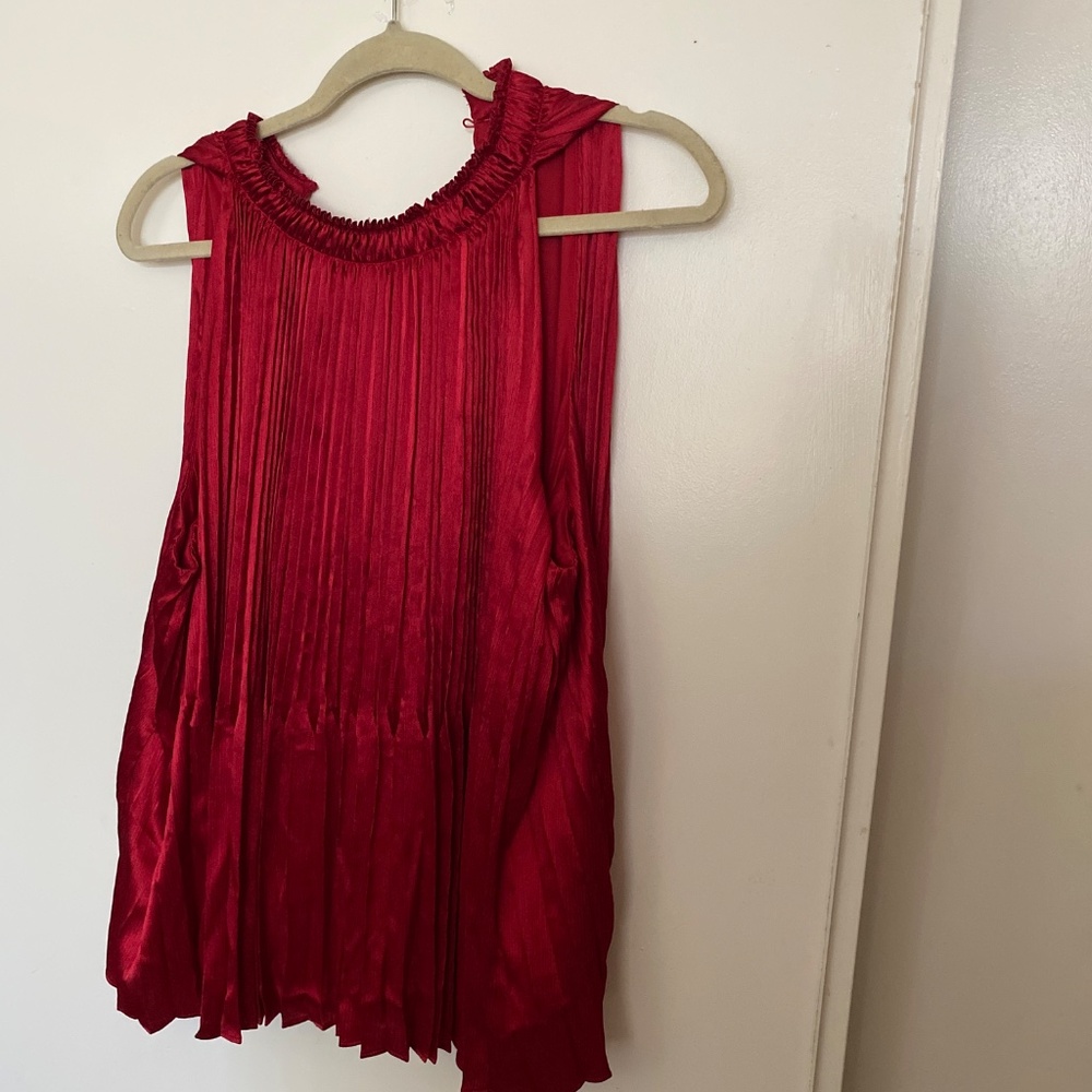 Red blouse - Picture 2 of 4